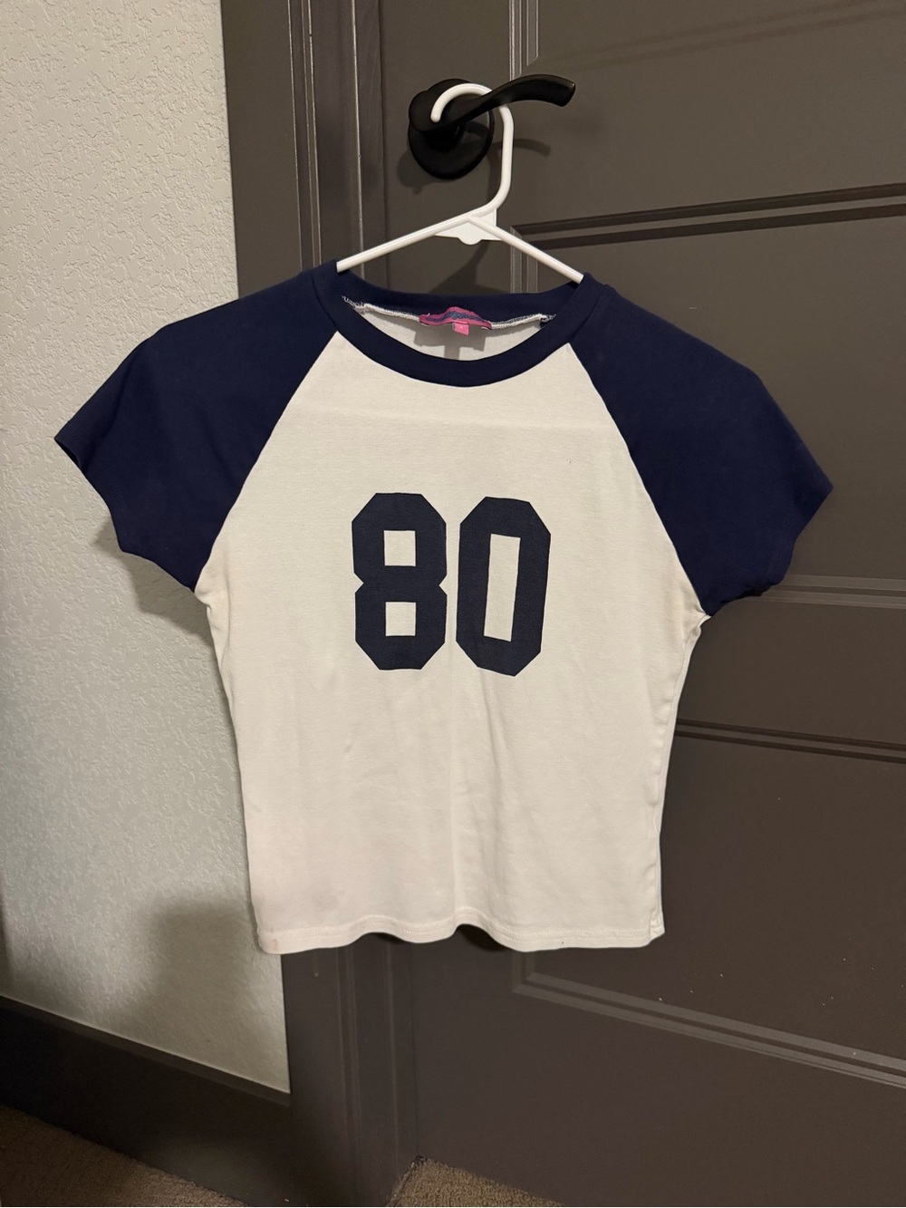 EDIKTED 80s Raglan Tee - Picture 3 of 3